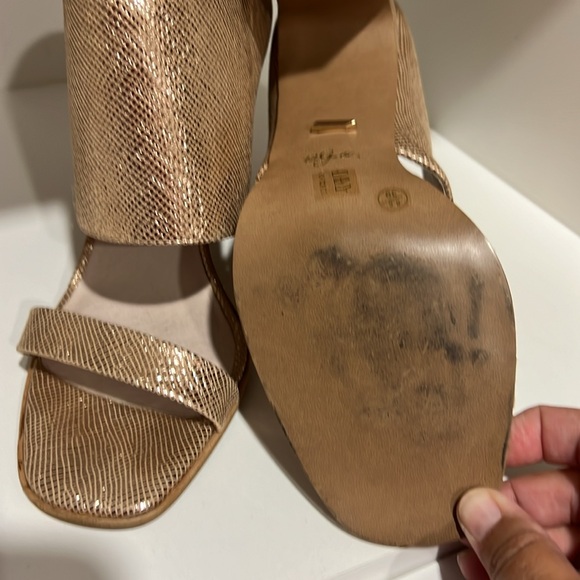 42 Gold Heels - Picture 5 of 5
